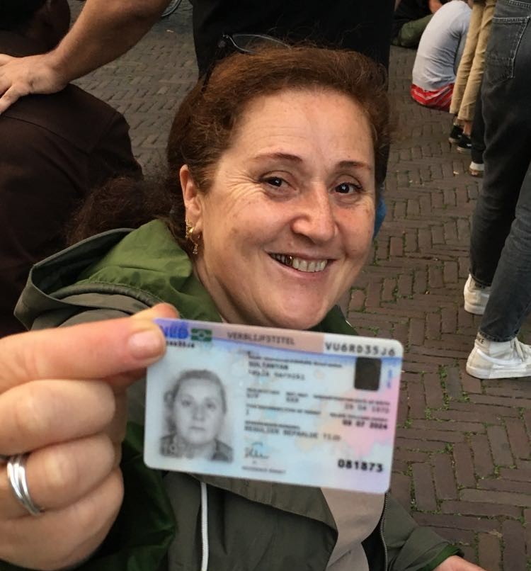 Nieuwsbrief met Leyla: Na 22 jaar een verblijfsvergunning